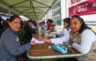 Entrega GEM útiles escolares a 36 escuelas afectadas en Neza