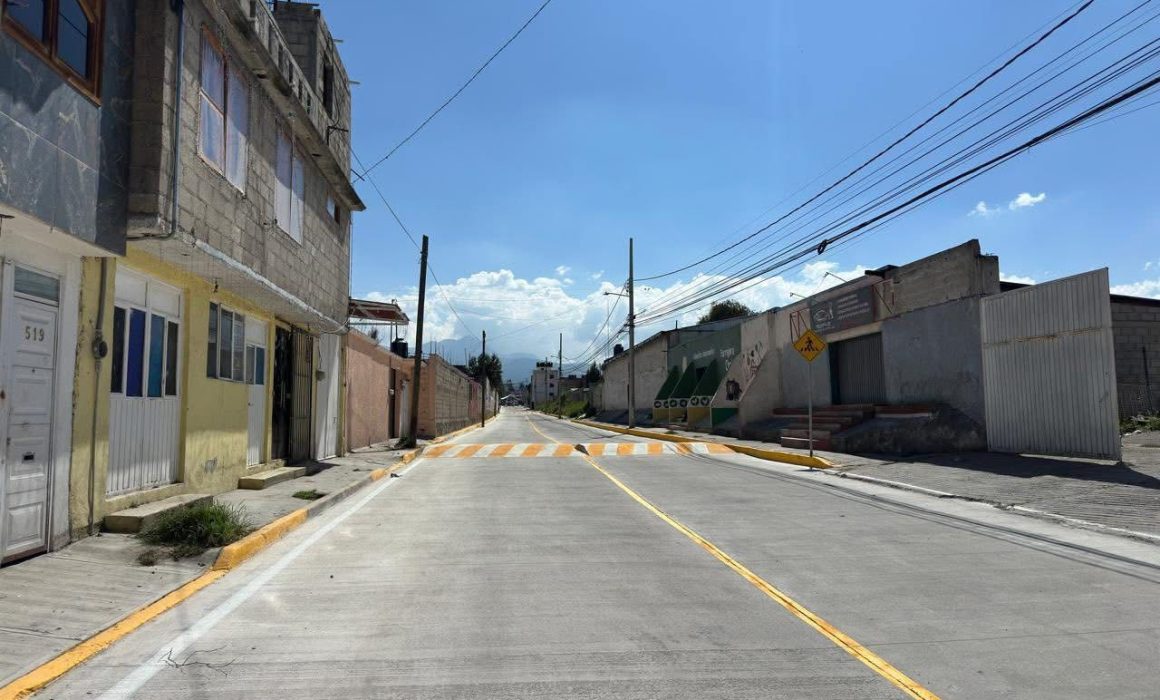Entrega Zinacantepec nueva pavimentación que fortalece infraestructura vial