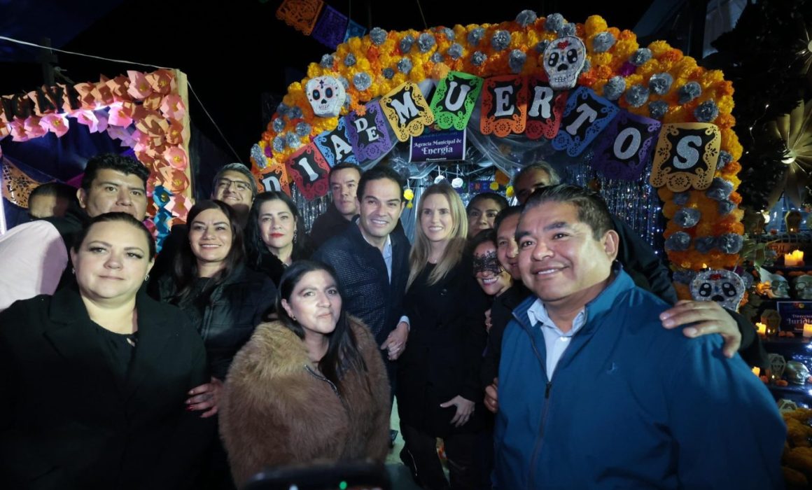 Fomenta Huixquilucan tradiciones con colorida exhibición de ofrendas