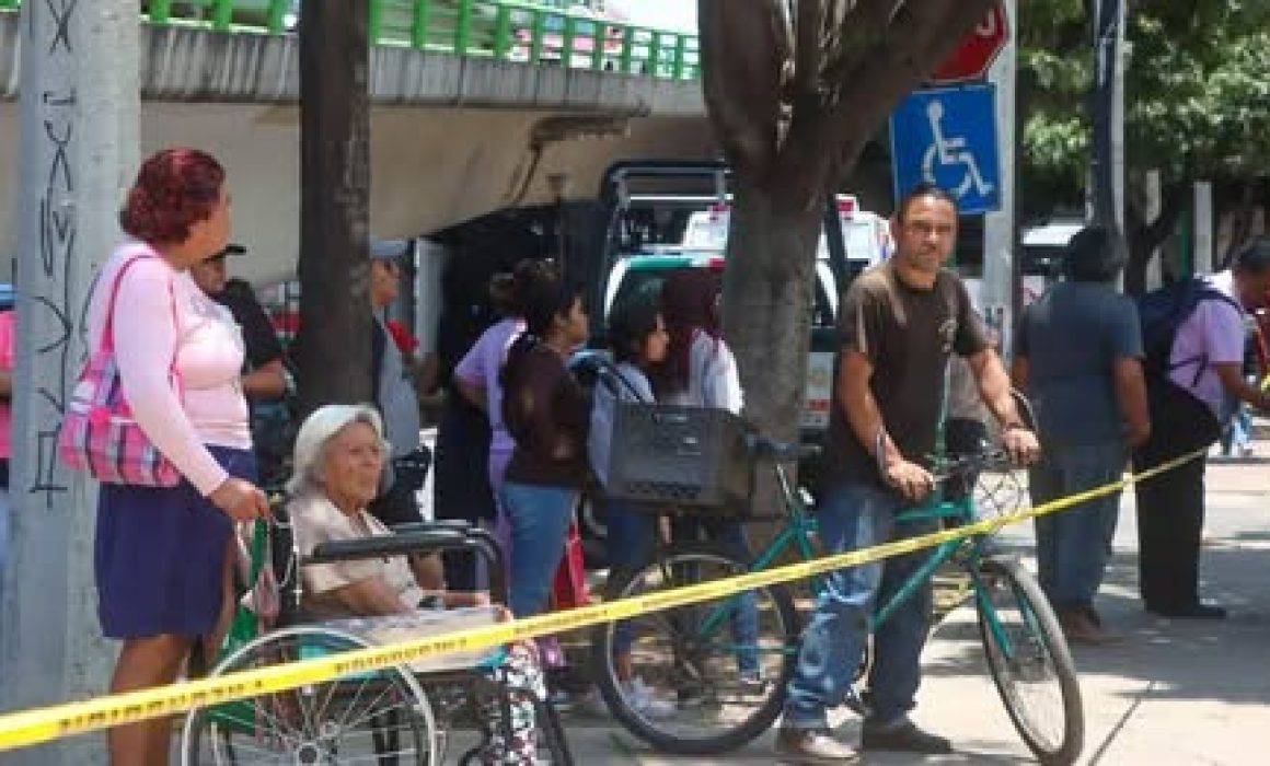 Hallan a mujer brutalmente golpeada y sin vida en calles de Chimalhuacán