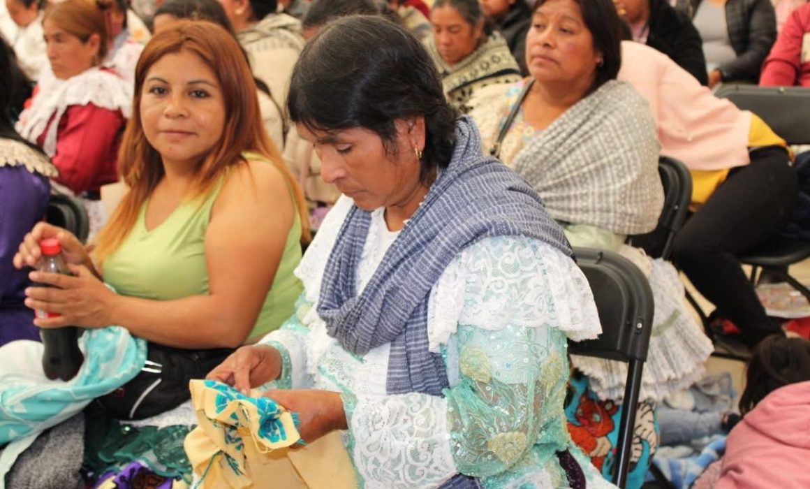 Impulsa programa Manos Mágicas Edomex el talento artesanal en Villa de Allende