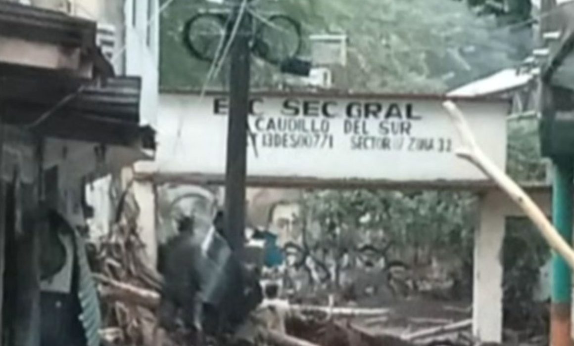 Inundaciones dañaron 821 escuelas en 5 estados