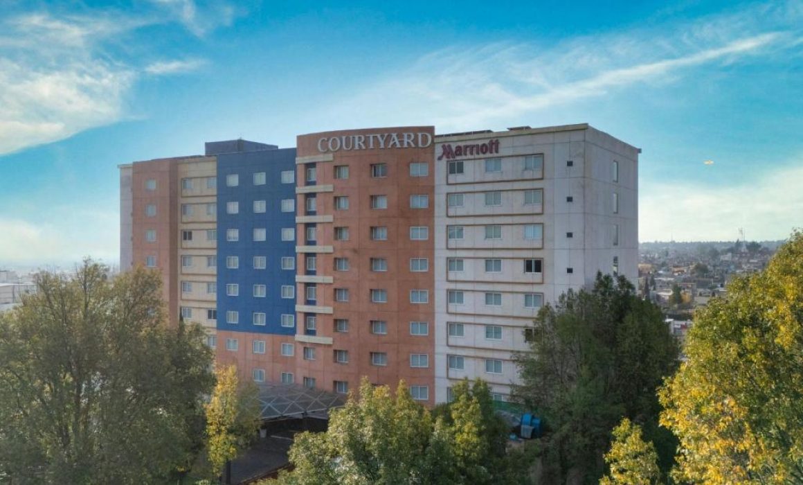 Localizan a hombre sin vida dentro de un cuarto de hotel en Toluca