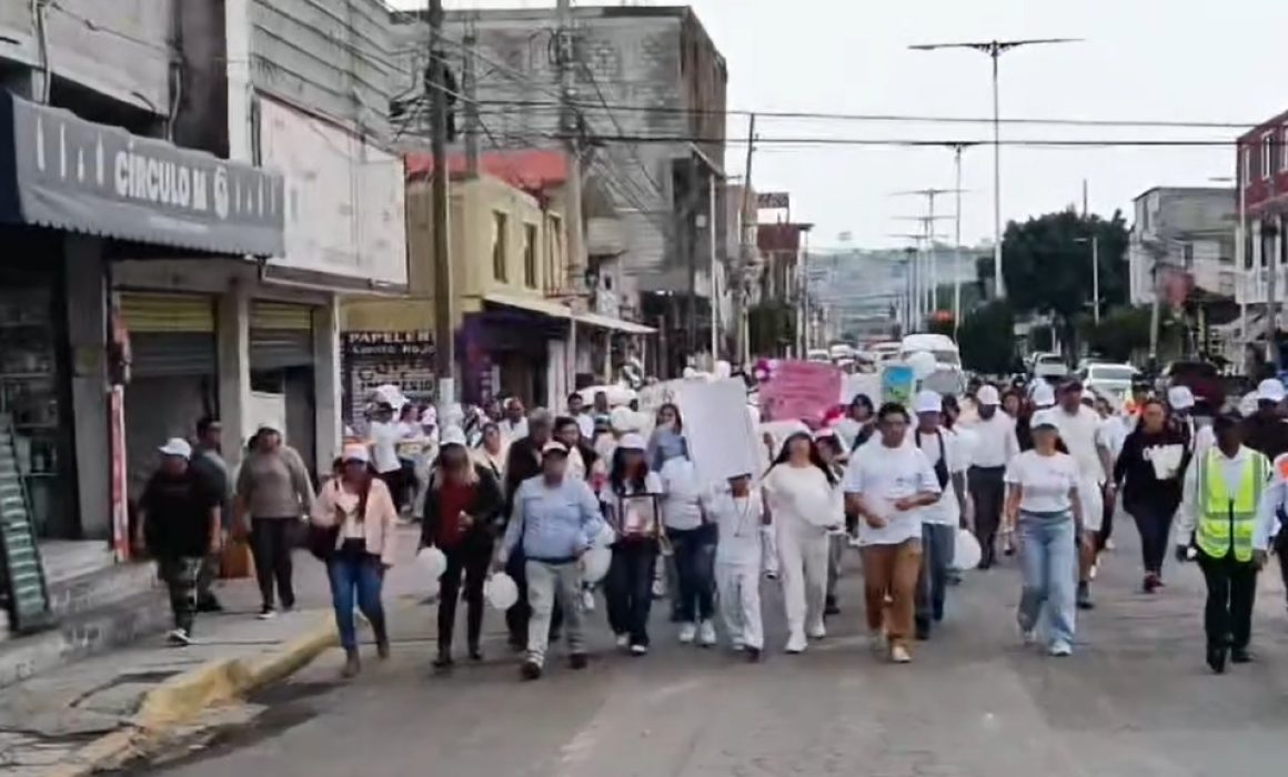 Marchan en Valle de Chalco por justicia y paz tras el crimen de Aranza