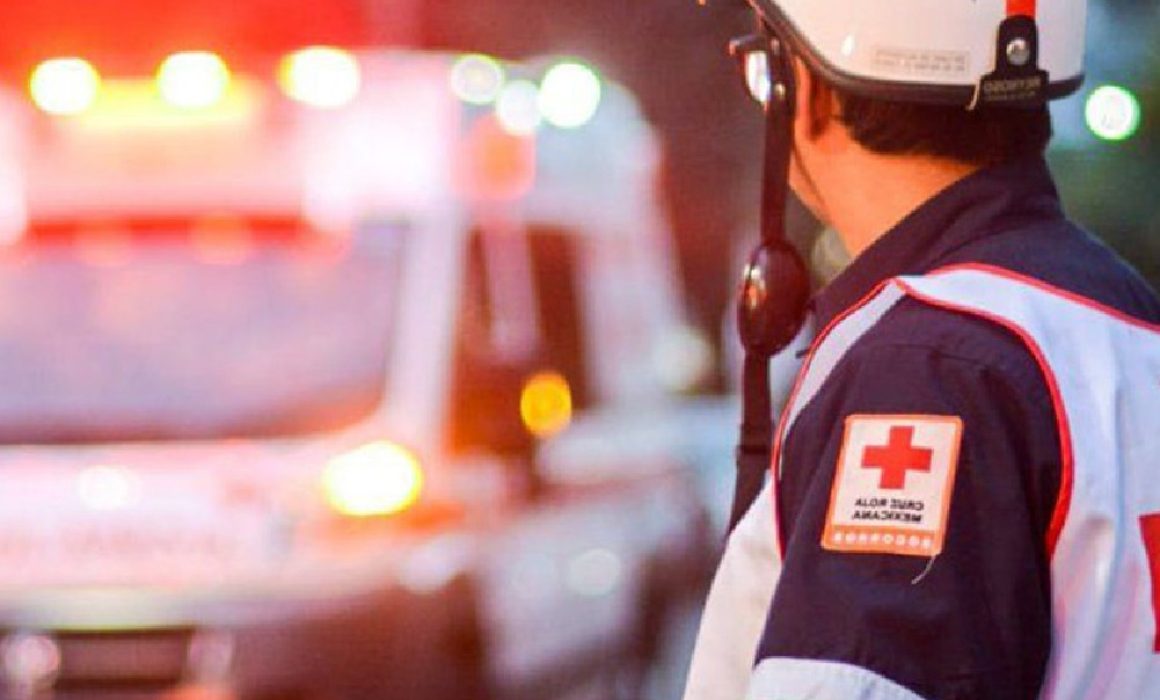 Muere calcinado conductor que transportaba limones en Temoaya: se volcó