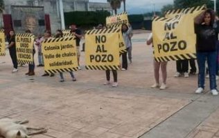 Planta Alan Velasco a vecinos en cita oficial y desata protestas
