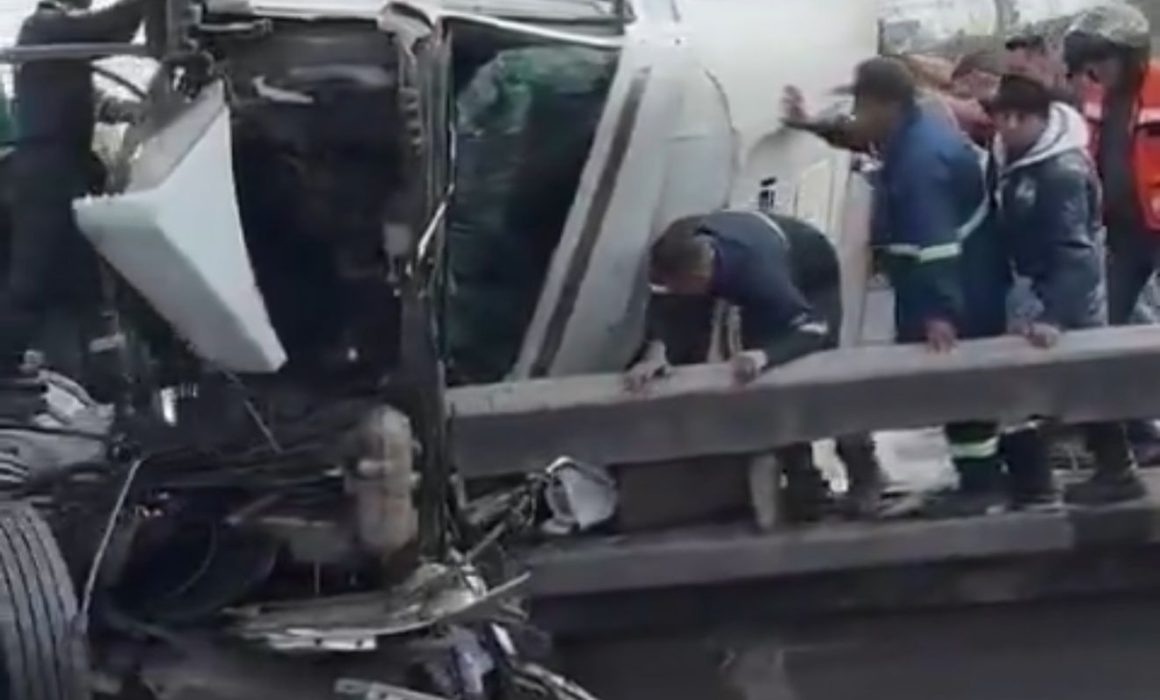 Provoca manifestación de ACME accidente en Tepotzotlán sobre la México-Querétaro