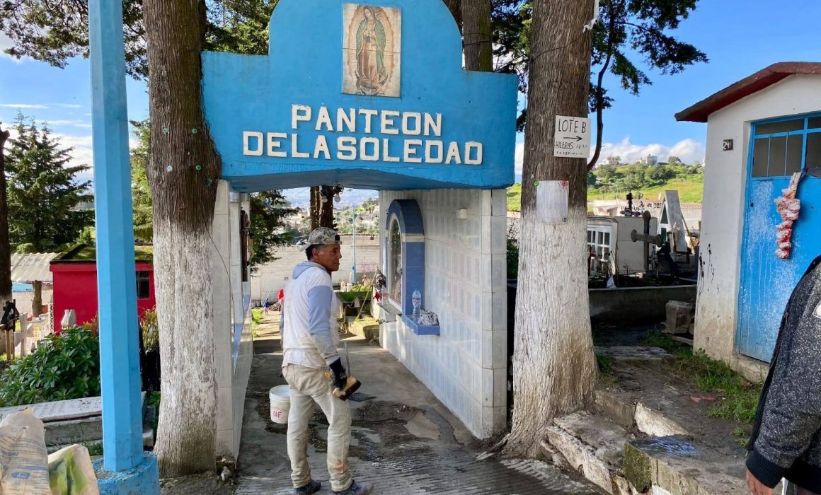 Pulen tumbas y tradiciones rumbo al Día de Muertos