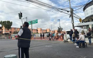 Reclaman vecinos abandono del gobierno tras lluvias en Nezahualcóyotl