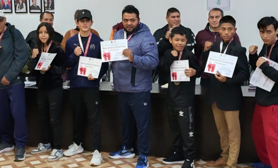 Reconocen a jóvenes boxeadores de Teoloyucan por su esfuerzo y entrega