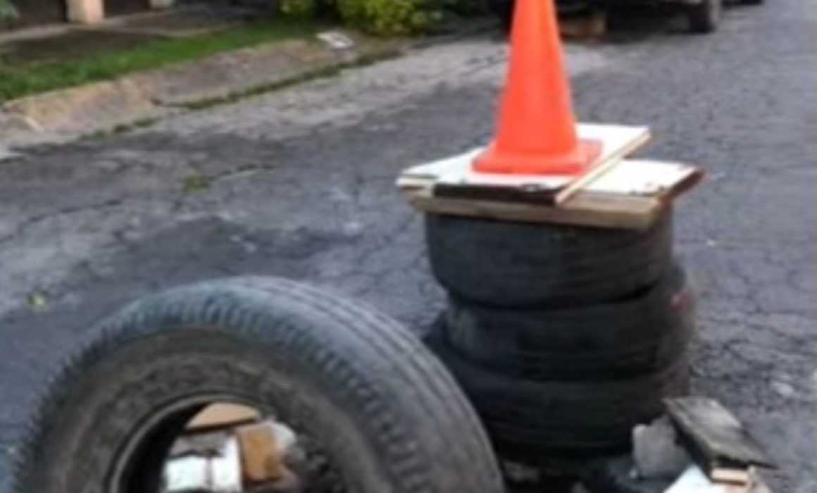 Recurre Azucena Cisneros al bolsillo ciudadano para tapar baches