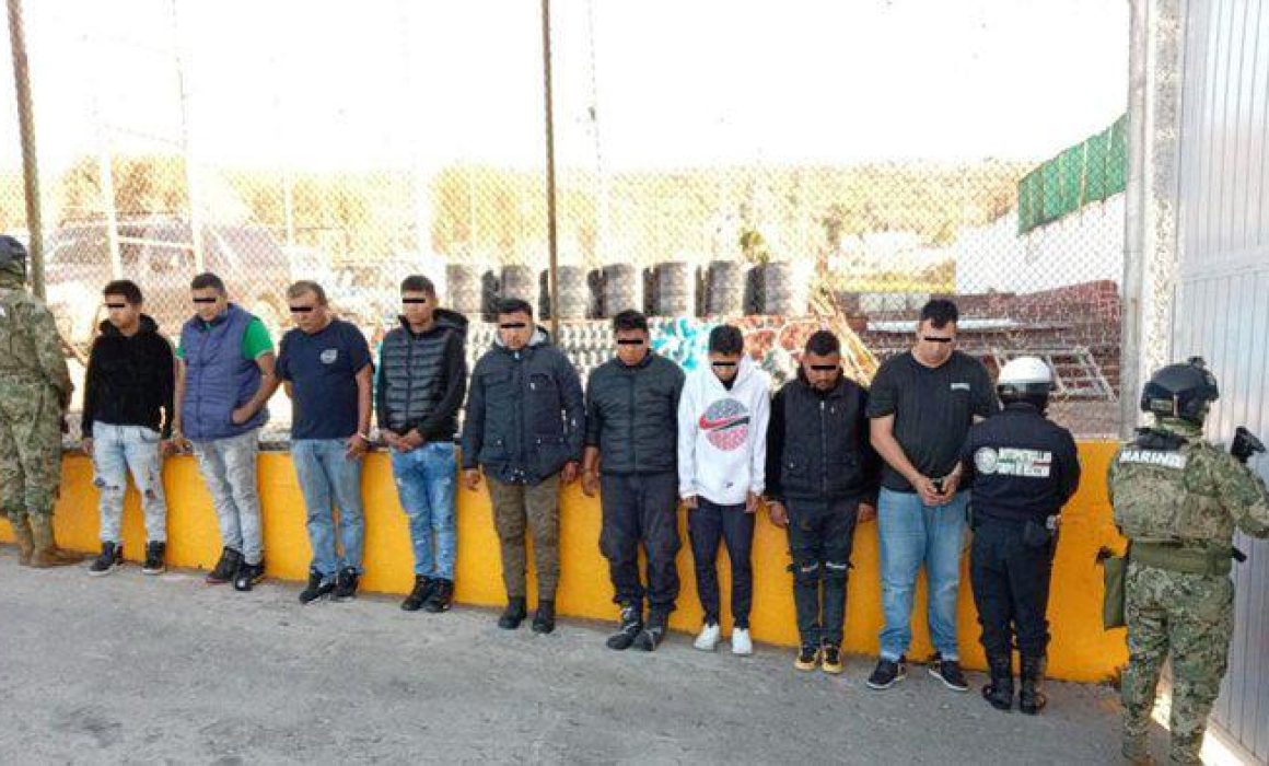 Refuerzan seguridad y trasladan a presuntos extorsionadores a Chiconautla
