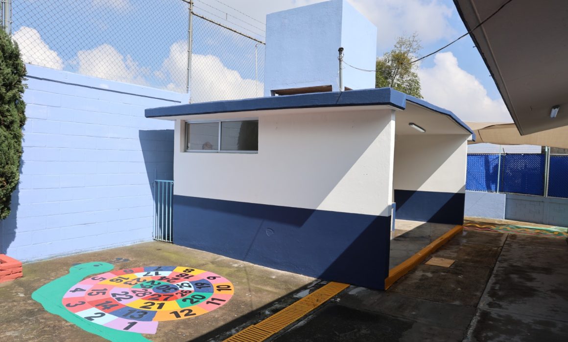 Renueva Huixquilucan salones de clases y patio en jardín de niños