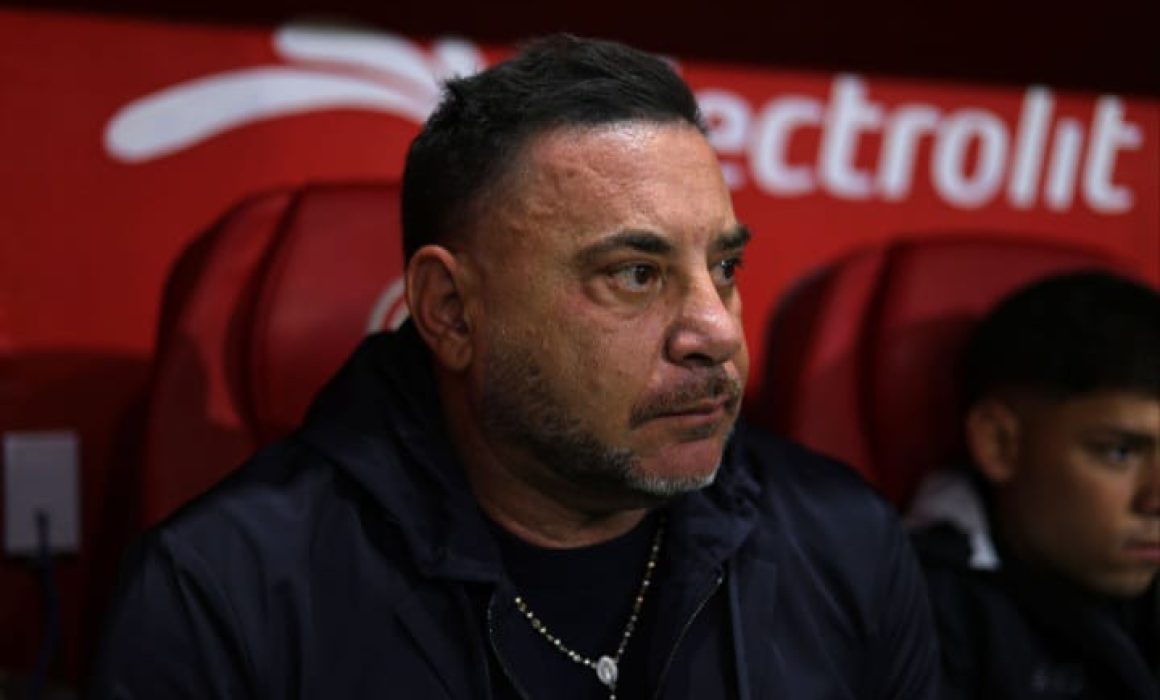Rescata Mohamed seguir con liderato general a pesar del empate