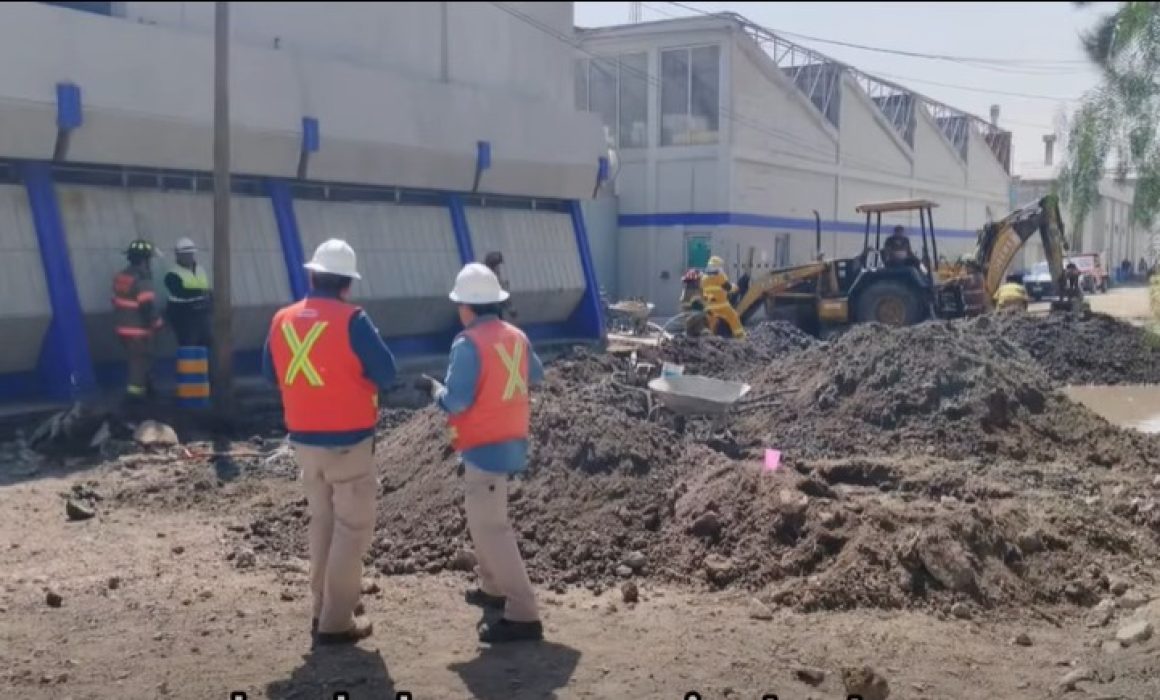 Rompen por accidente ducto de gas y provocan fuga en Ecatepec