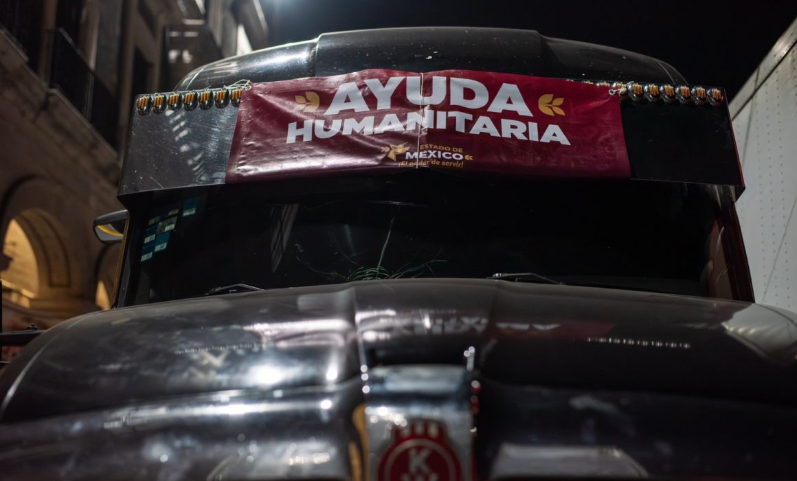 Salen del Estado de México 190 toneladas de víveres para Veracruz
