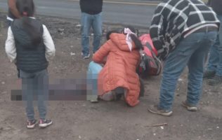 Se accidenta menor de edad a bordo de una moto en la Toluca-Zitácuaro