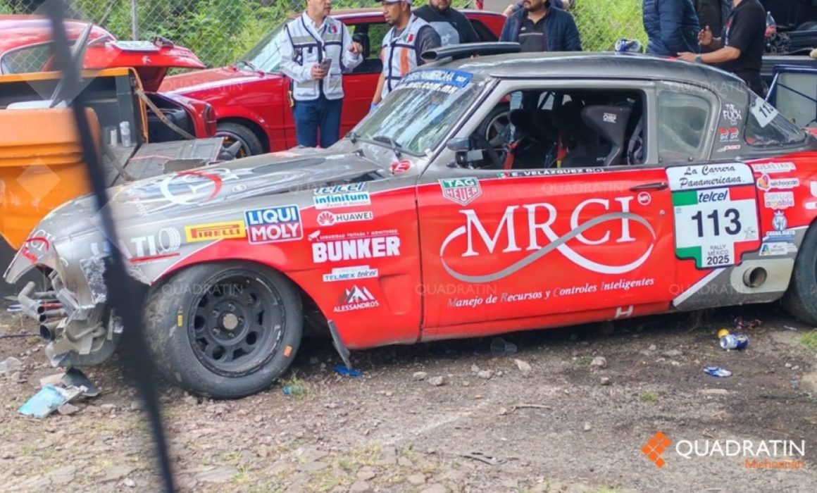 Studebaker de Velázquez-Marín, el accidentado en Mil Cumbres; 2 heridos