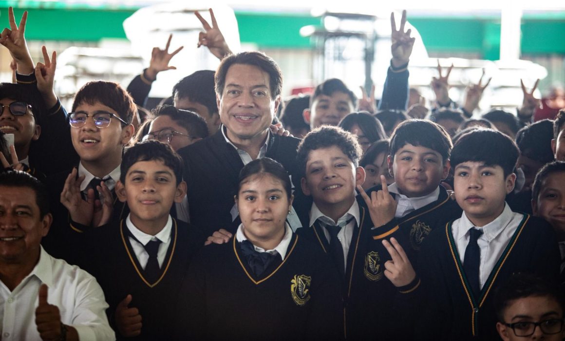 Supervisa Mario Delgado avances educativos en Ixtapaluca