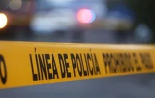Ultiman a balazos a conductor dentro de su auto en Nezahualcóyotl