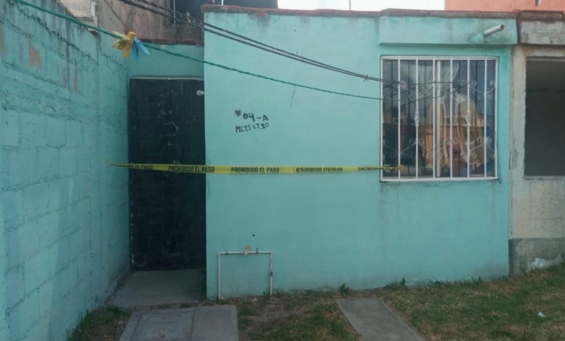 Abandonan a bebé sin vida fuera de domicilio en Almoloya de Juárez
