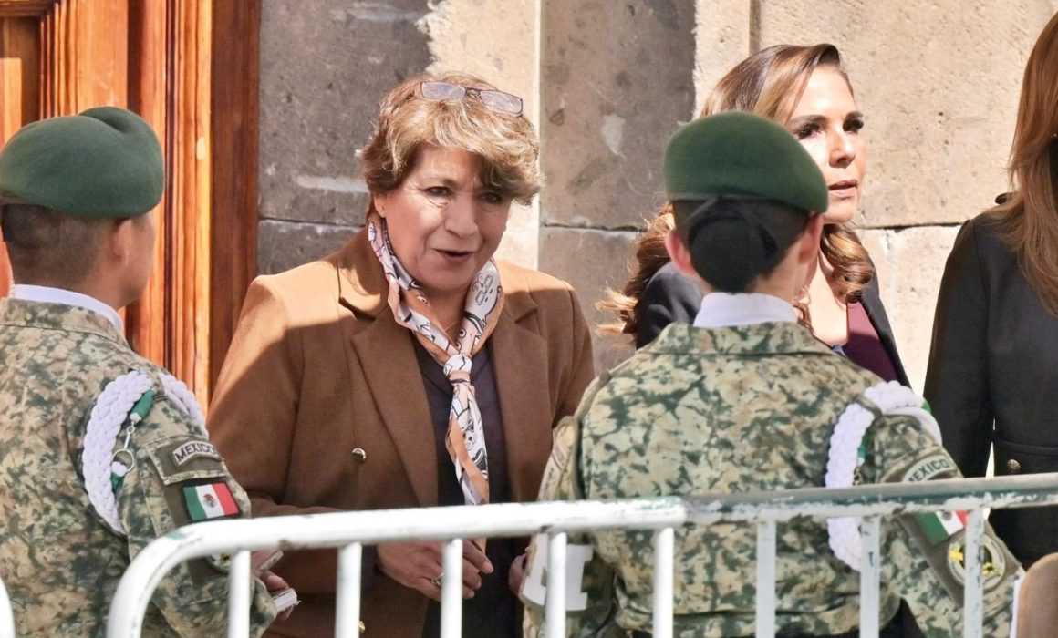 Acude Delfina Gómez a Palacio Nacional; presenta avance de IMSS Bienestar