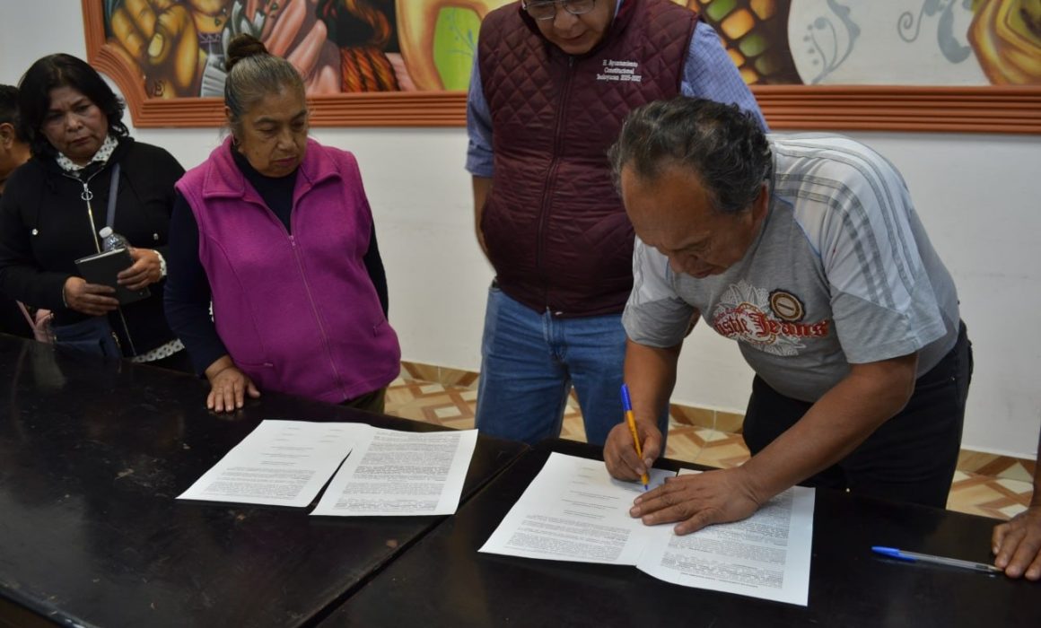 Acuerdan comerciantes y gobierno de Teoloyucan instalar Bazar Navideño