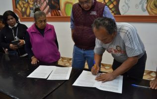 Acuerdan comerciantes y gobierno de Teoloyucan instalar Bazar Navideño
