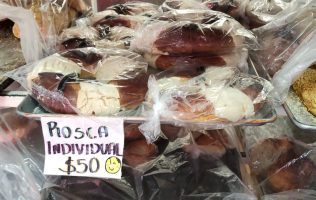 Adelantan venta de roscas de Reyes y sorprenden a vecinos en Huehuetoca