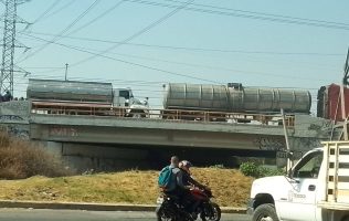 Amenazan piperos con bloqueos en Texcoco tras detención de choferes