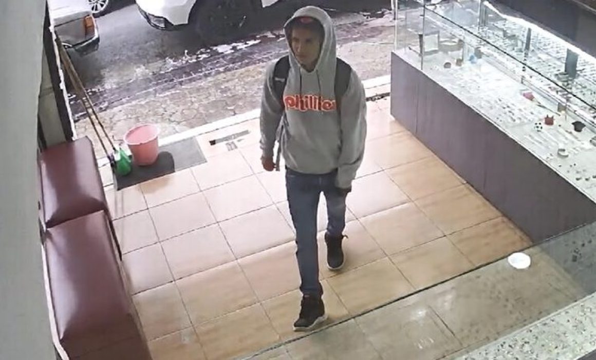 Asaltan en segundos joyería en Ixtlahuaca; no hay detenidos