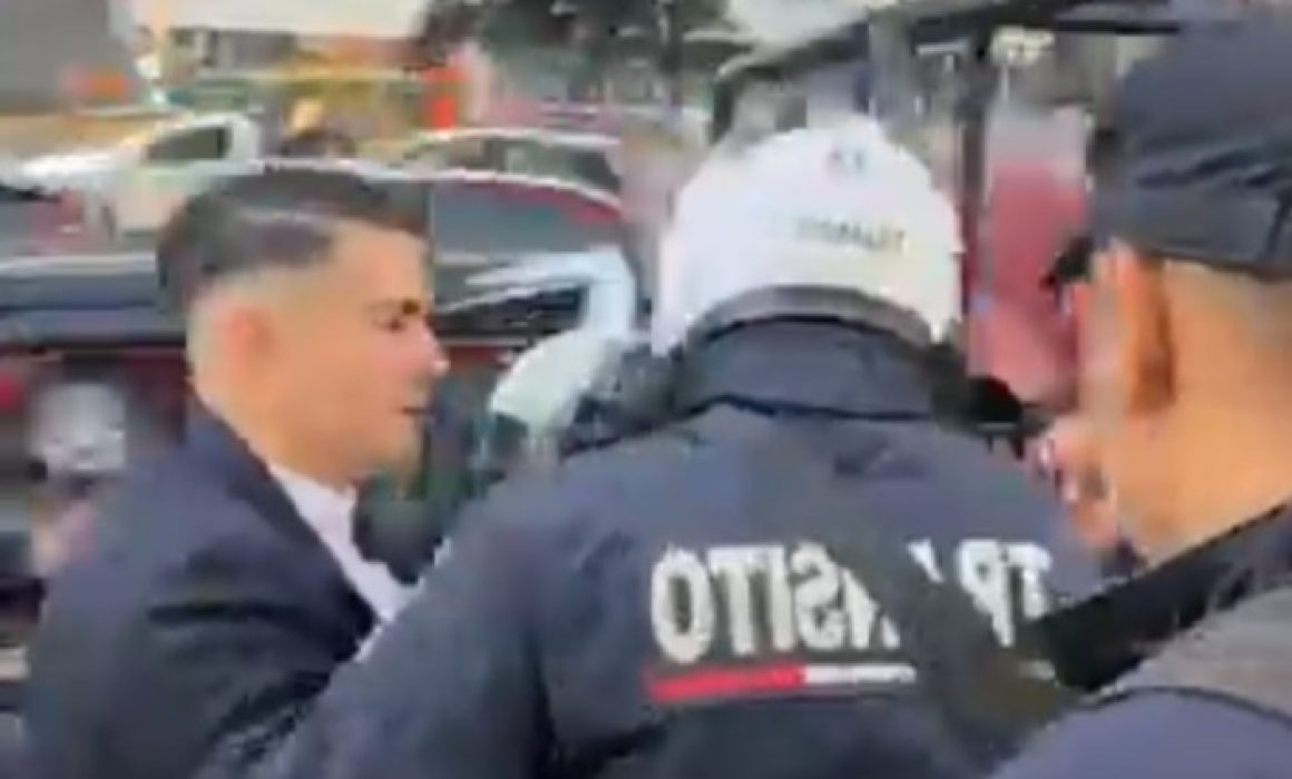Atacan policías de Naucalpan  a 'Ru Abogado' mientras cometían corrupción