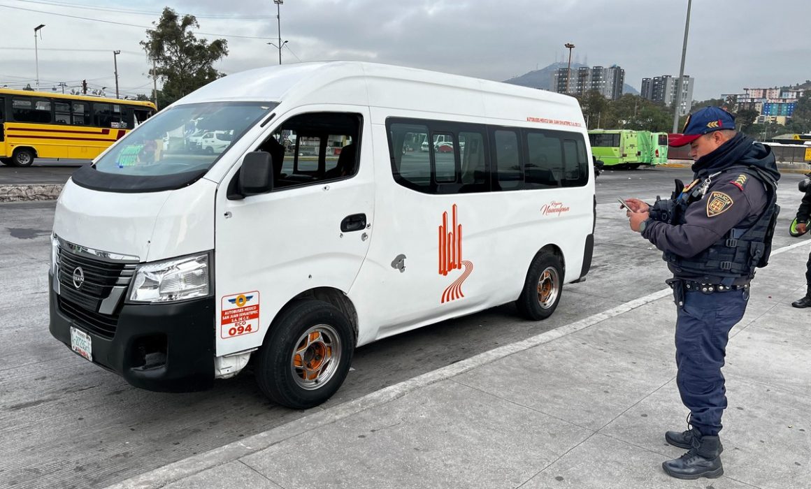 Balean a chofer de transporte público; llega herido a Indios Verdes