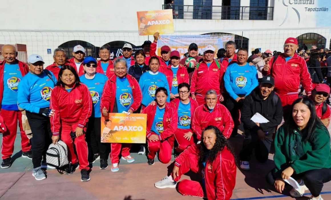 Brillan adultos mayores de Apaxco en Torneo de Cachibol en Tepotzotlán