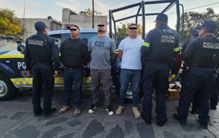 Caen 3 sujetos en Tepotzotlán con 120 mil pesos y armas de fuego