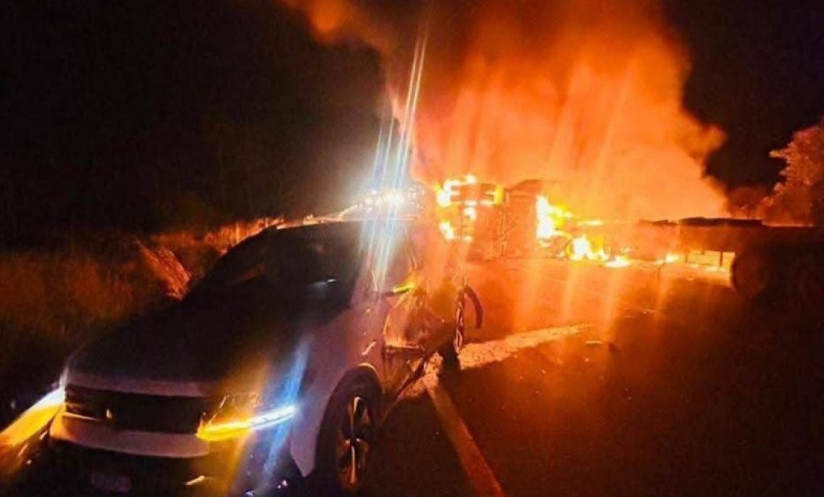 Choque deja un muerto 3 lesionadas y un auto incendiado en La Unión