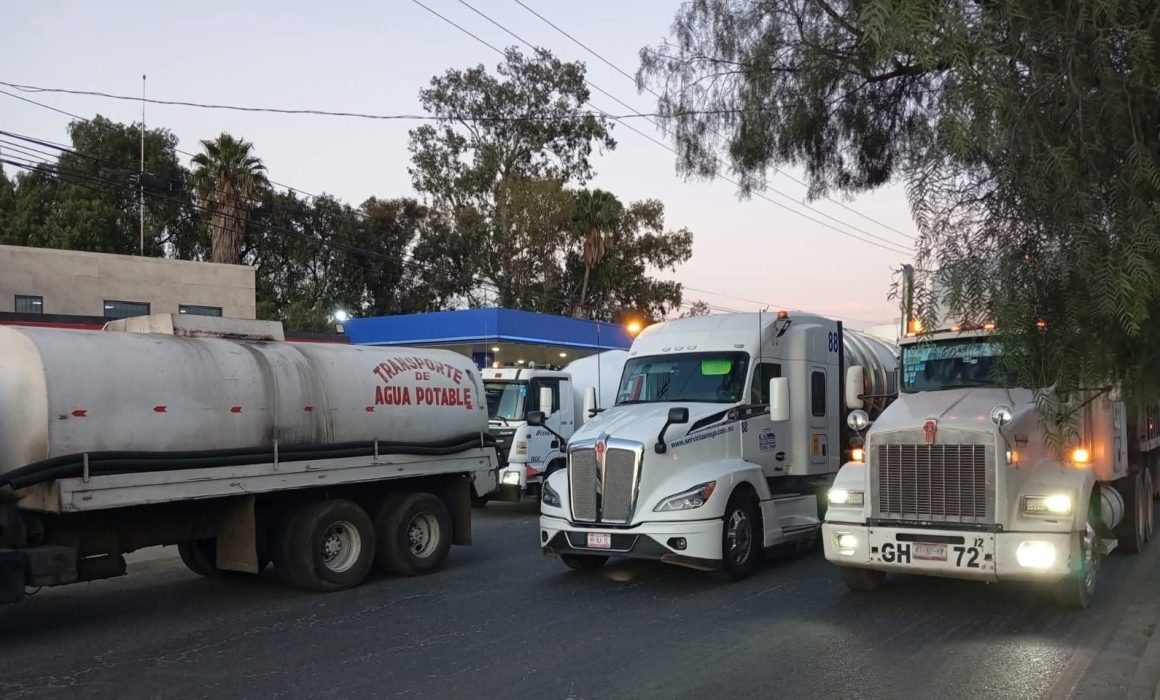 Bloqueo en autopista de México-Pirámides