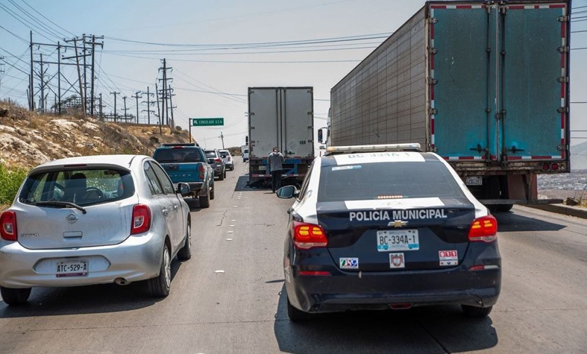 Cierre en avenida provoca caos por bloqueo de piperos en Nezahualcóyotl