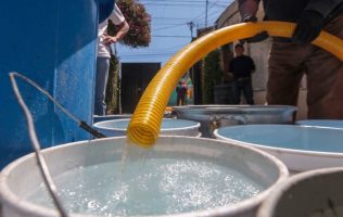 Colapsa el agua en Chimalhuacán; purificadoras se organizan ante crisis