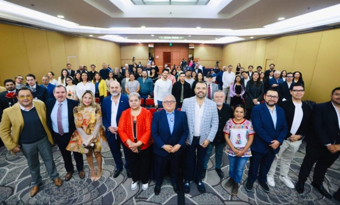 Cumbre Quadratín en Jalisco, toca retos del periodismo