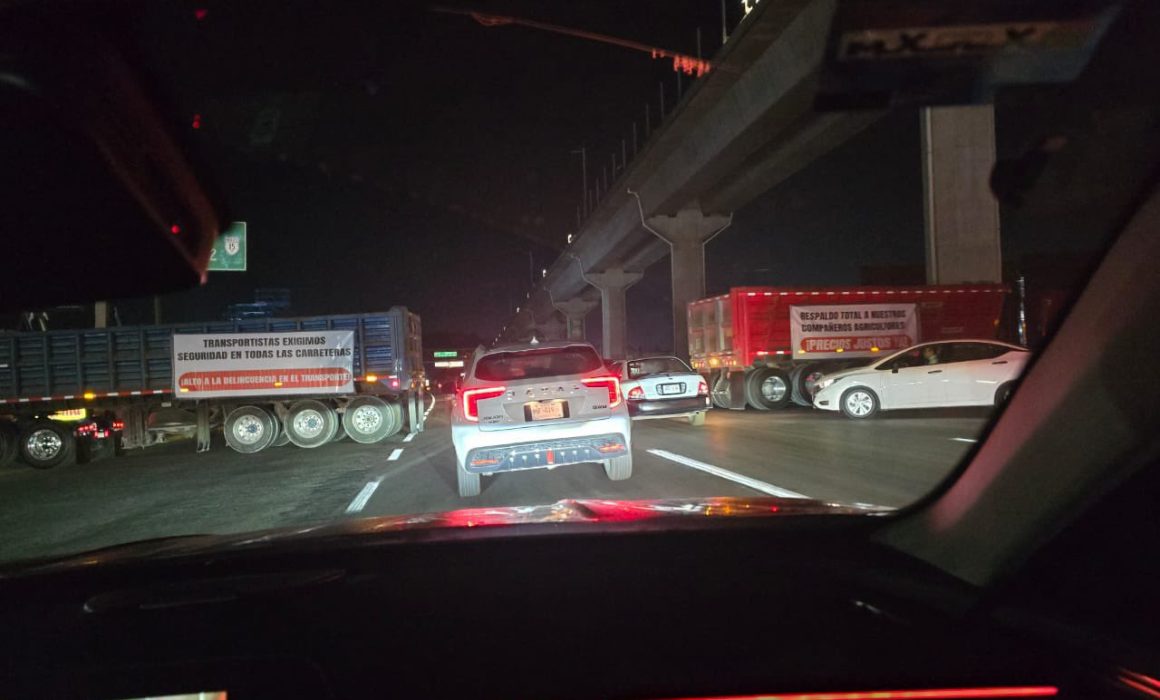 Cumplen transportistas su amenaza amanece Estado de México paralizado 1