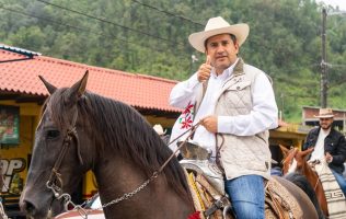 Dejan en prisión a escoltas de Carlos Manzo por no defender su vida