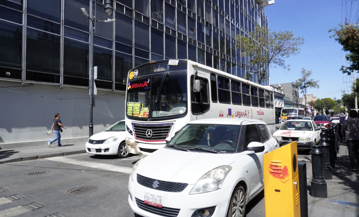 Denuncian colectivos a la Semov por opacidad en alza del transporte
