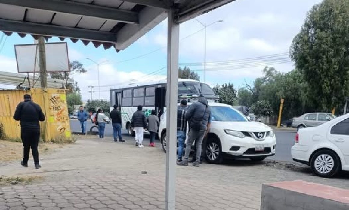 Denuncian extorsiones a transportistas en Texcoco por falsos agentes