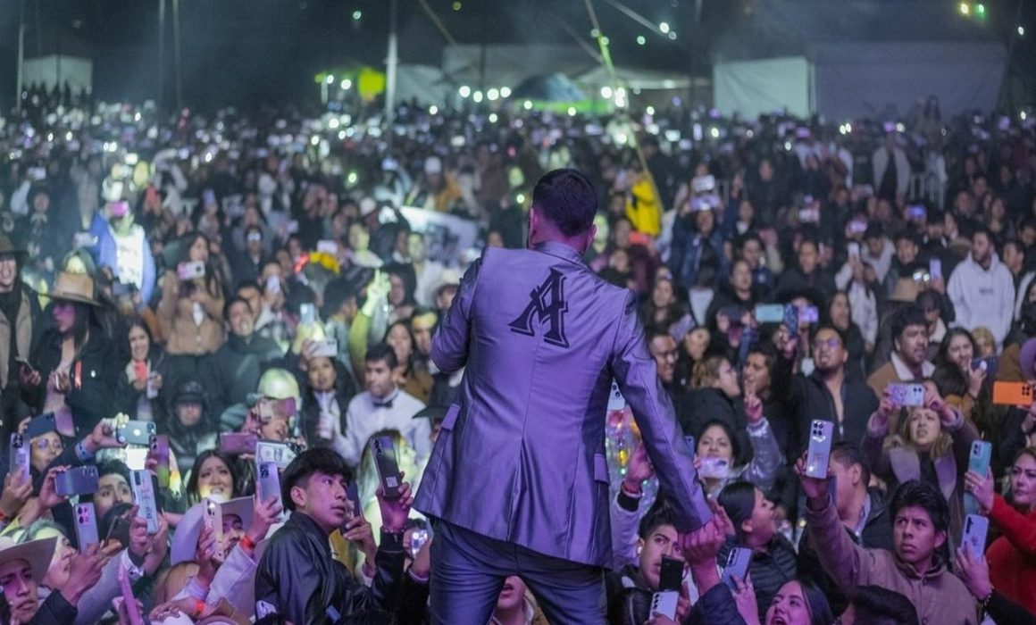 Desmiente La Arrolladora show en Feria Xico 2025 en Valle de Chalco