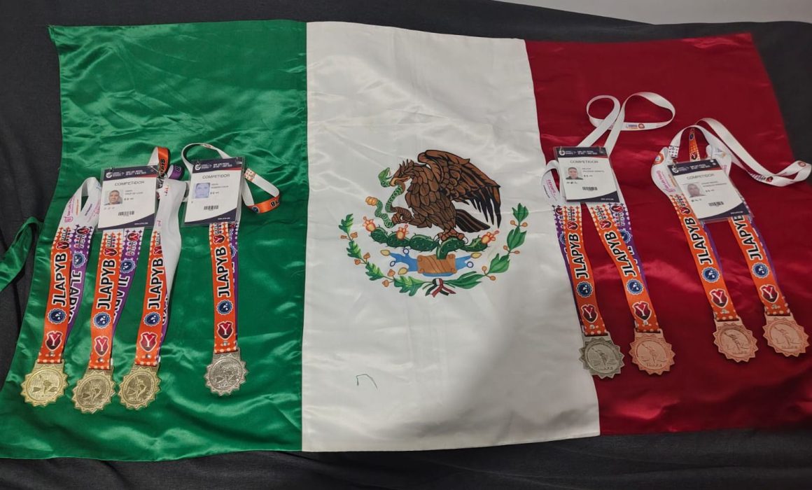 Destacan bomberos del Estado de México en competencia internacional
