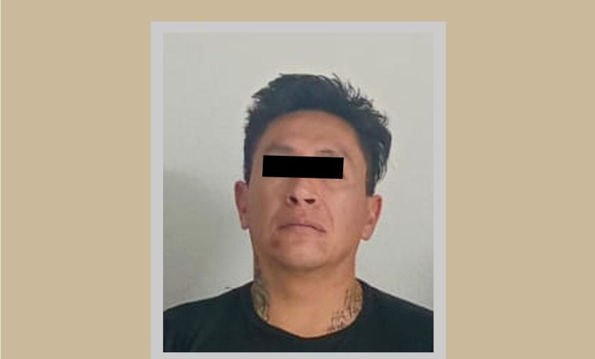 Detienen a conductor que presuntamente transportaba droga en Naucalpan