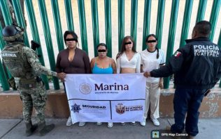 Detienen en Ecatepec a 4 mujeres por robo de tarjetas a adultos mayores