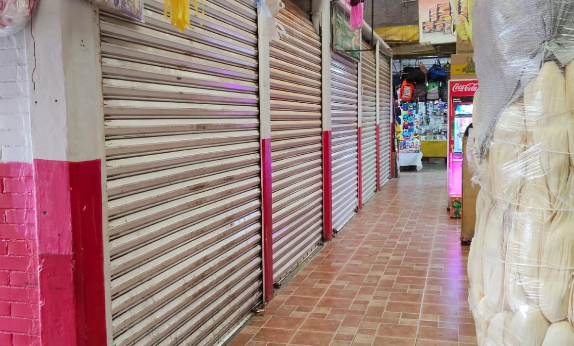Enfrentan comerciantes de huehuetoca contrastes en ventas por Día de Muertos
