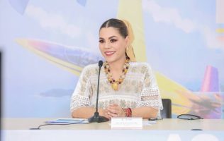 Evelyn, tercer lugar de gobernadores con mayor aprobación: encuesta